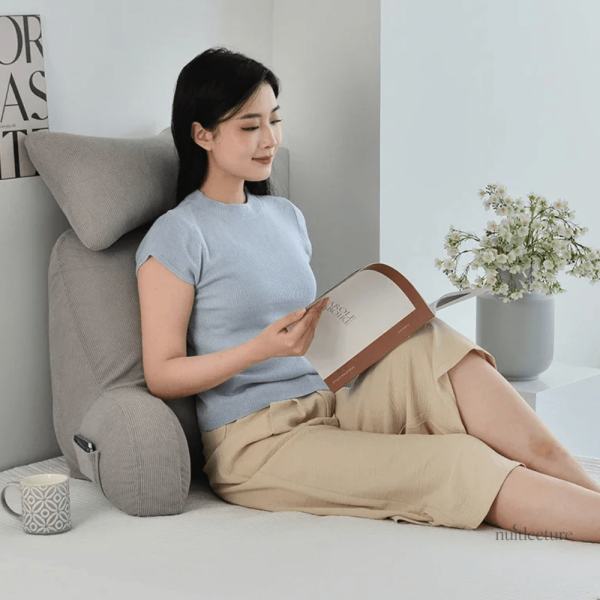 Coussin confortable pour lecture en micropeluche