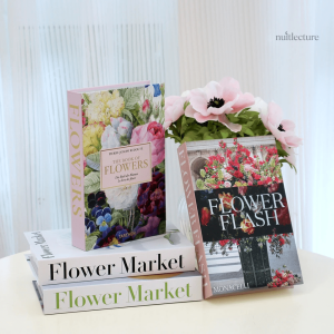 Livres décoratifs faux avec fleurs élégantes pour la maison