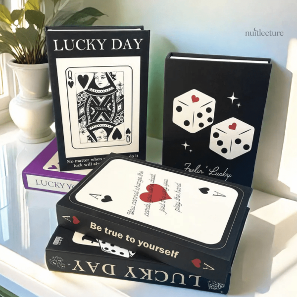 Faux livres déco thème Poker pour table basse