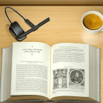 Lampe de lecture légère avec indicateur d'autonomie