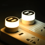 Veilleuse LED pratique pour lecture nocturne