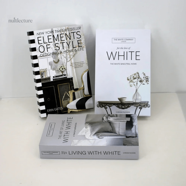 Élégants faux livres décoratifs pour un intérieur classe