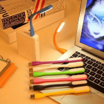 Éclairage LED compact, idéal pour les livres