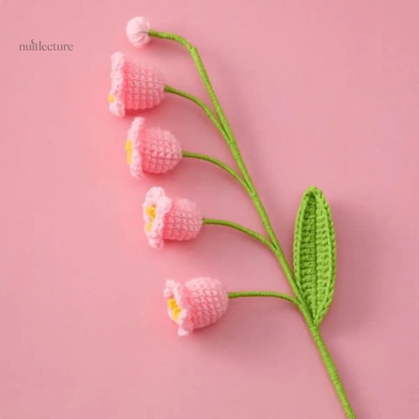 Fleur au crochet pour marque-page original et pratique