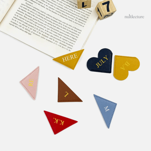 Marque-page coin sur mesure avec initiales modernes