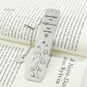 Citation marquée sur marque-page en métal