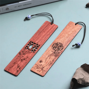 Marque-page en bois d'acajou élégant et durable