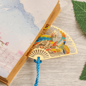 Éventail chinois pour marquer vos pages avec style