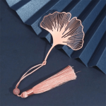 Marque-page en métal avec design de feuille de Ginkgo