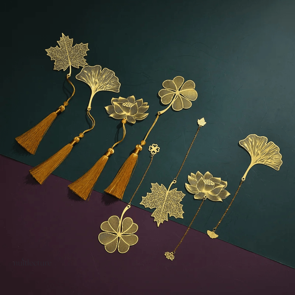 Marque-page en métal avec design de fleur