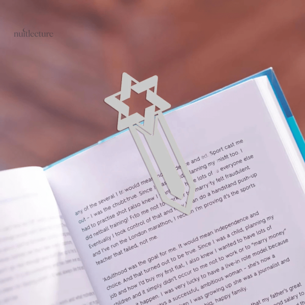 Élégant marque-page en métal pour les amateurs de livres