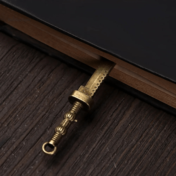 Marque-page métallique, style sabre pour collectionneurs