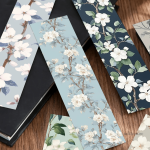 Décoration florale sur marque-page en papier coloré