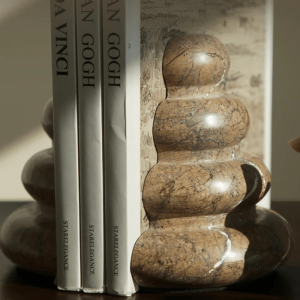Serre-livre tendance avec finition en marbre naturel