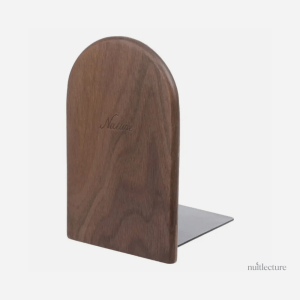 Serre-livre en bois au design arrondi et élégant