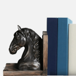 Serre-livre en forme de cheval en bois