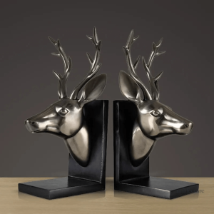 Serre-livre décoratif en cuivre avec design de cerf