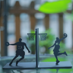 Support livre en métal avec motif de basketball