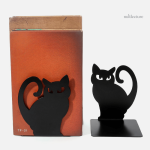 Accessoire de rangement métal pour livres avec des chats