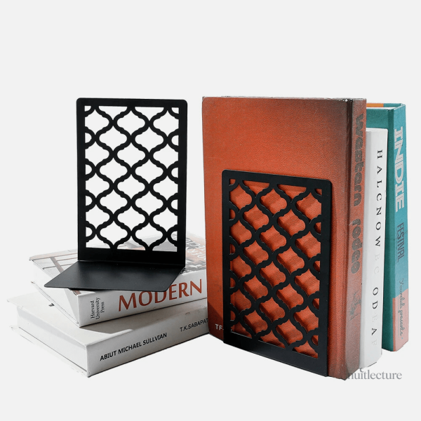 serre-livre-en-metal-grille-metallique-1 Serre-livre en métal design moderne