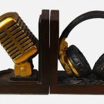 Objet décoratif : serre-livre en résine, inspiration musicale