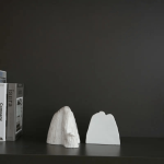 Support de livre design en 3D, inspiré par la nature