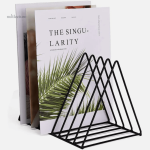 Serre-livre extensible en métal avec motifs de triangles
