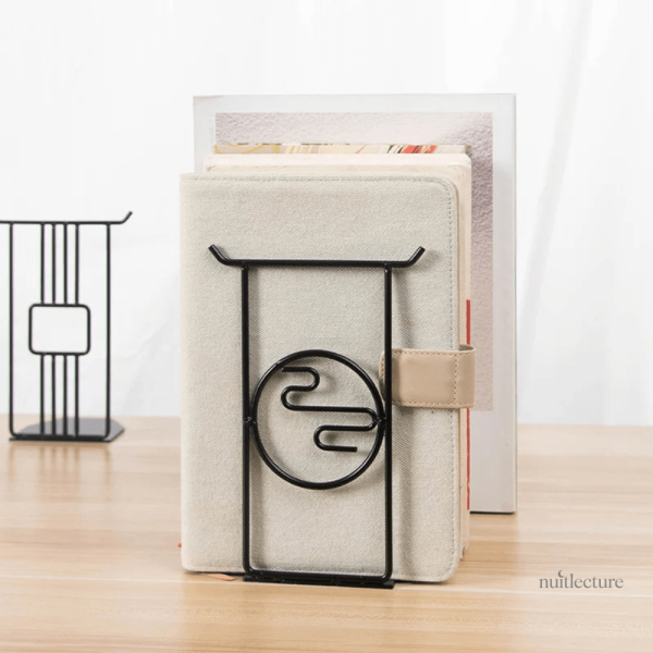 Accessoire déco en métal : serre-livre cactus moderne